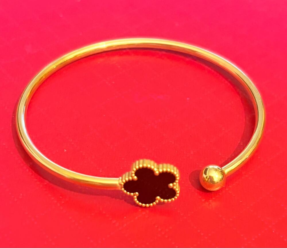 Gold Clover Open Cuff Bangle Bracelet Size 6.5” NIB